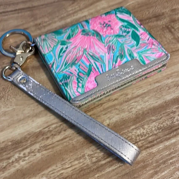 Lily Pulitzer wristlet - Picture 4 of 9